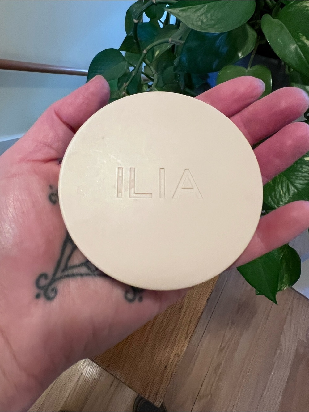 ILIA Lightshift Cream Highlighter- Glint